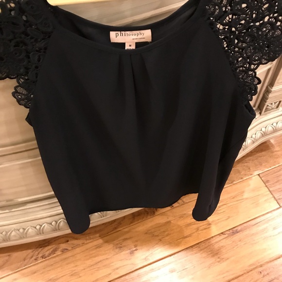 Short sleeve blouse - Picture 2 of 2